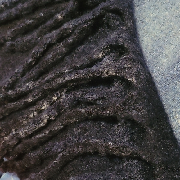 Steve Madden Scarf Wrap with Fringes One size @75" x 17" Blue White multi - Picture 6 of 9